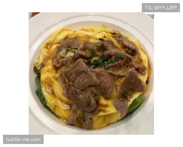 梁伟铿训练完直接拎着爱马仕去茶餐厅啃菠萝包